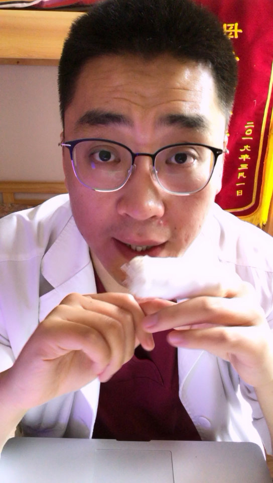 默认图片
