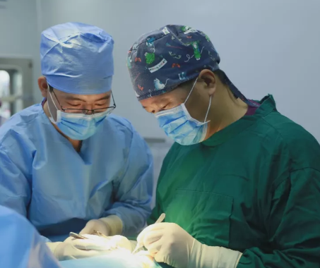 张丰:儿童眼科微创整形创新者 - 好大夫在线