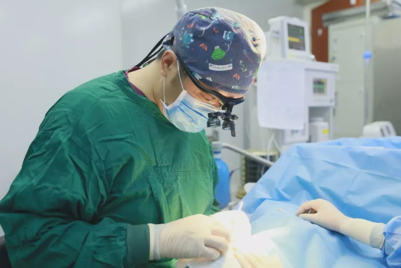 张丰:儿童眼科微创整形创新者 - 好大夫在线