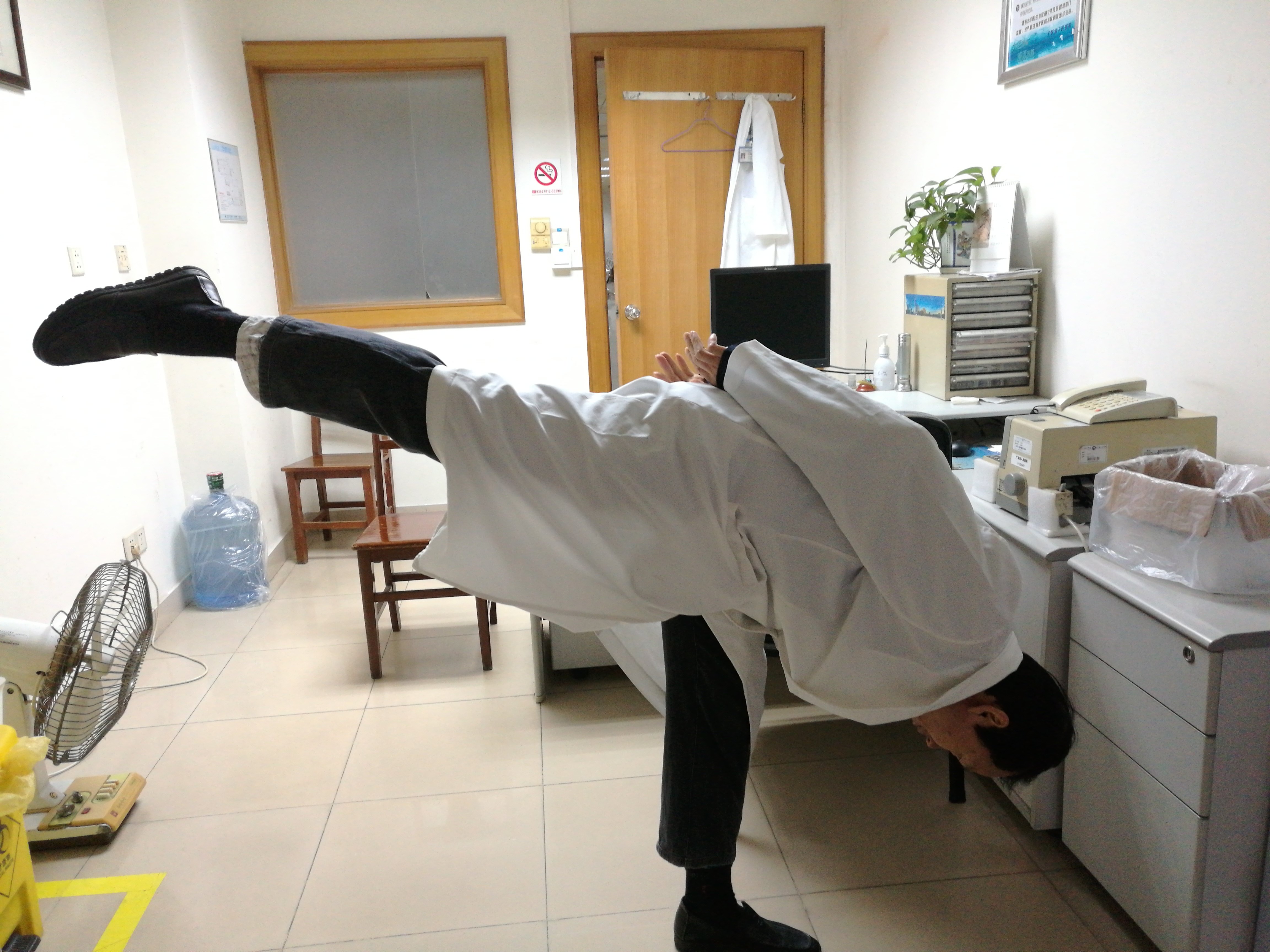 办公室达人简易健身操_肩周炎_预防_饮食运动 - 好大夫在线