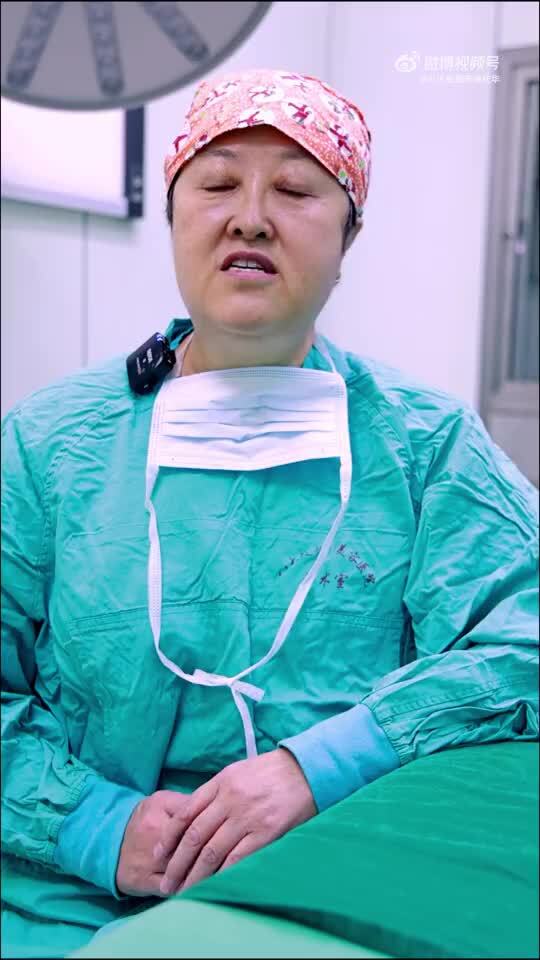 八大处整形杨庆华:乳房下垂怎么办?三个办法教你解决!