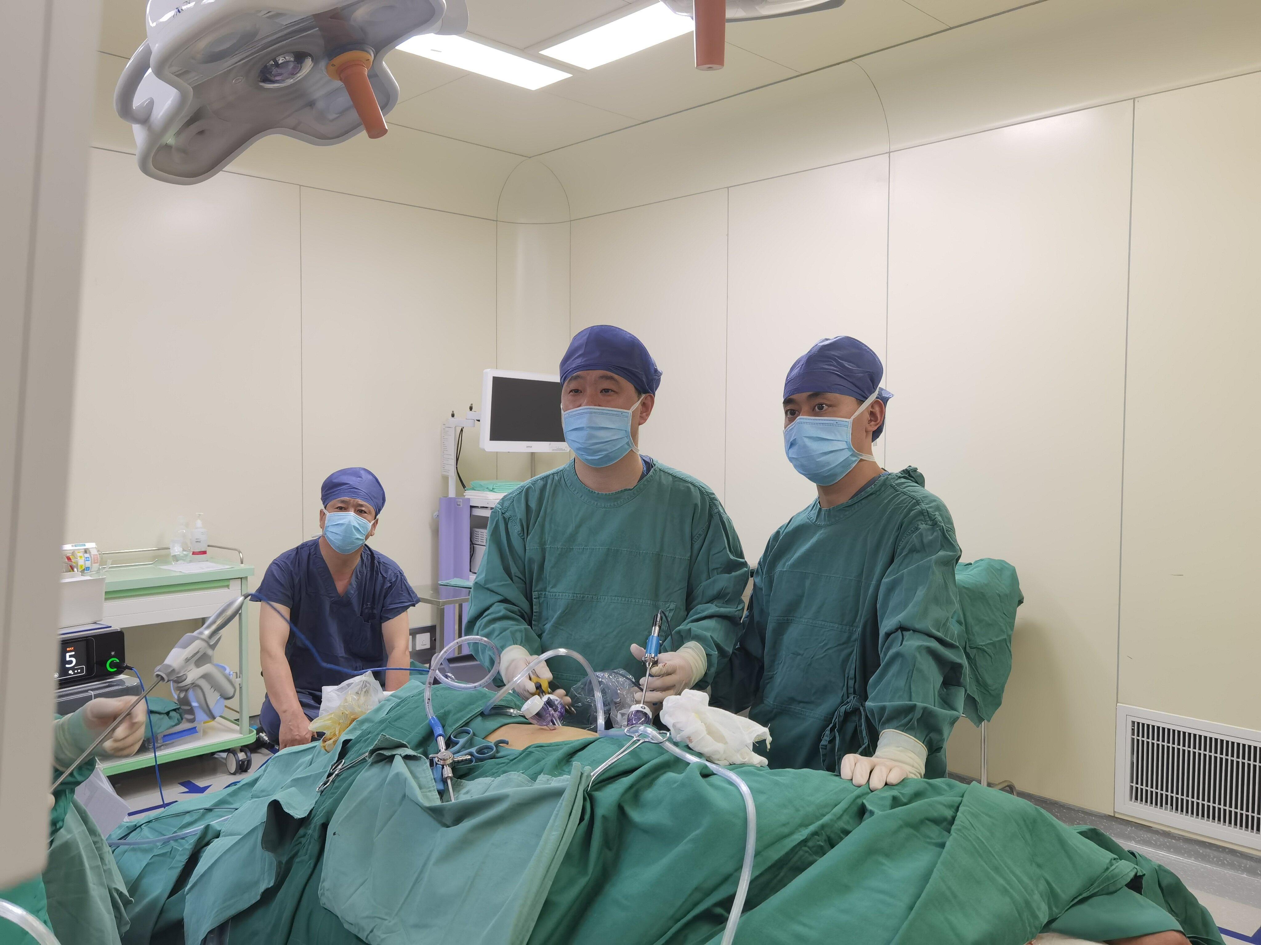 成功开展多例复杂肾上腺肿瘤手术 - 好大夫在线