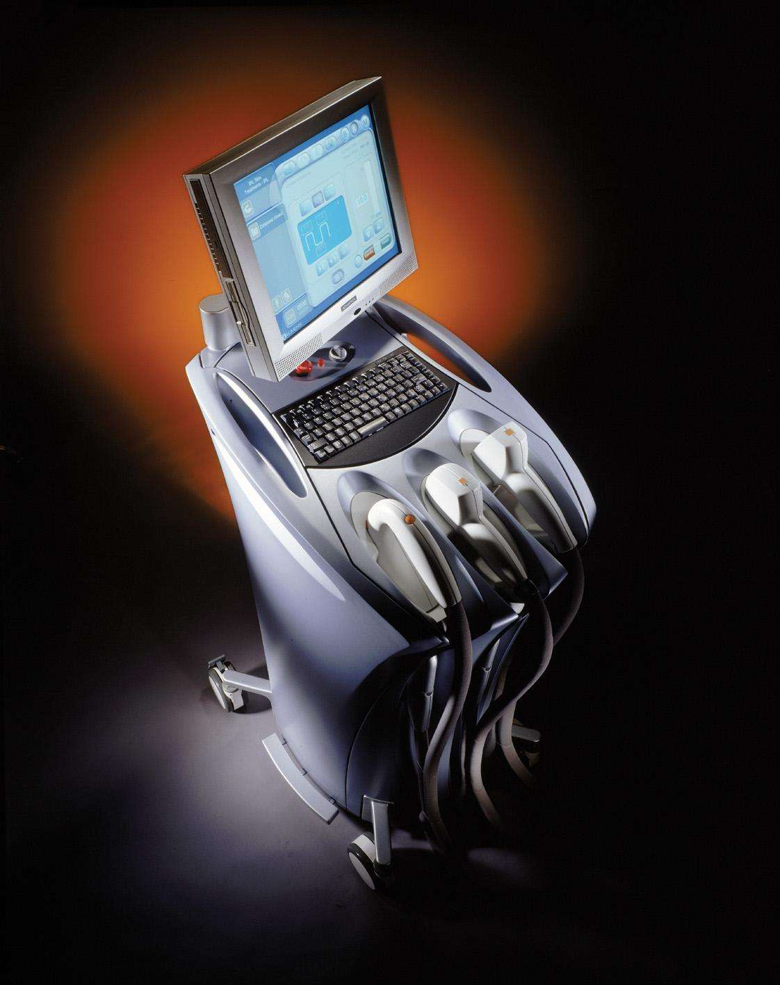 我科2008年引进的lumenis one 王者风范为新型超级皮肤治疗与皮肤美容