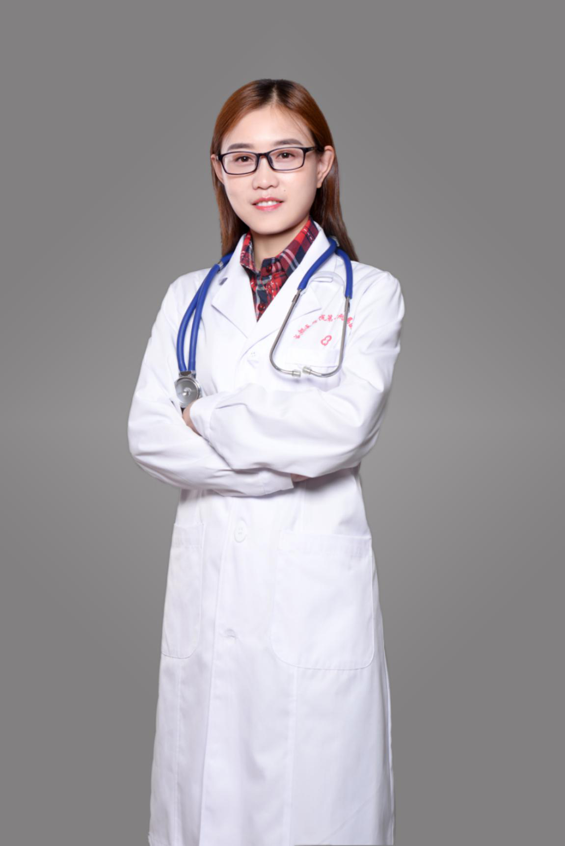 我是付敏,一名眼科医生,精通眼科以及眼整形,美容整形,有任何问题可以