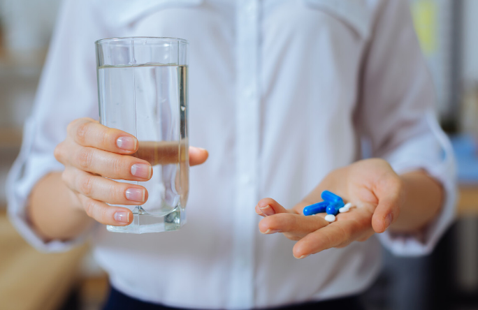 掌握正确的服药方法不伤胃 - 好大夫在线