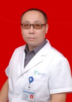 鲍铭