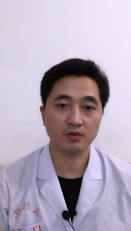 为什么小孩子的线状苔藓常常会被误诊为白癜风？