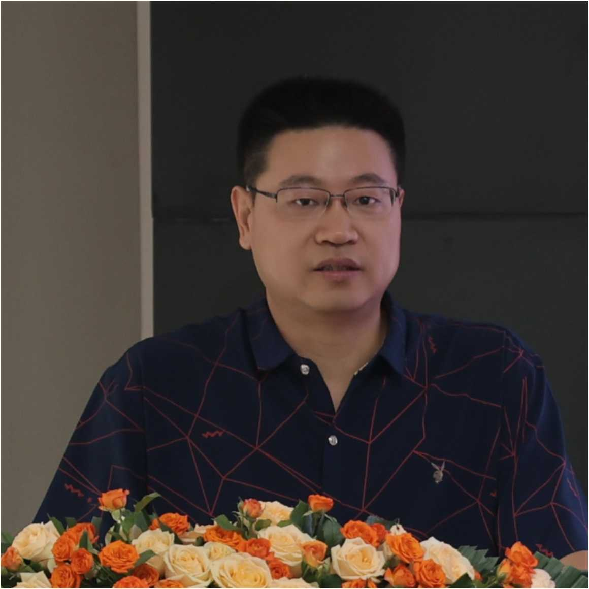 王志東