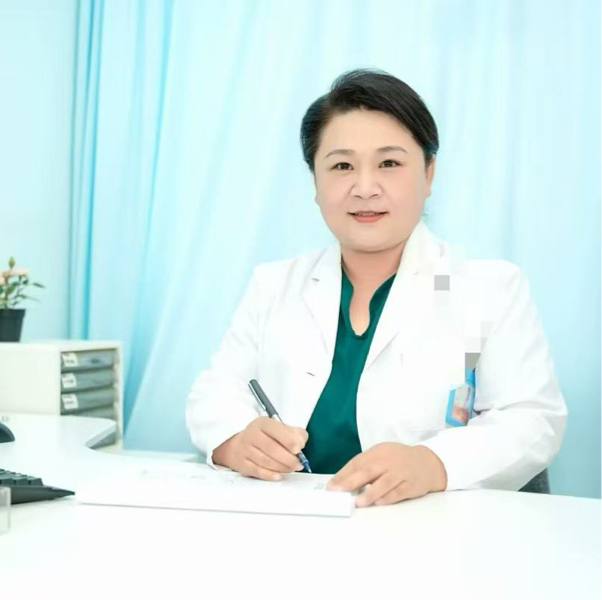 您好医生 绝经后的卵巢囊肿3.4cm无回声的需要手术吗