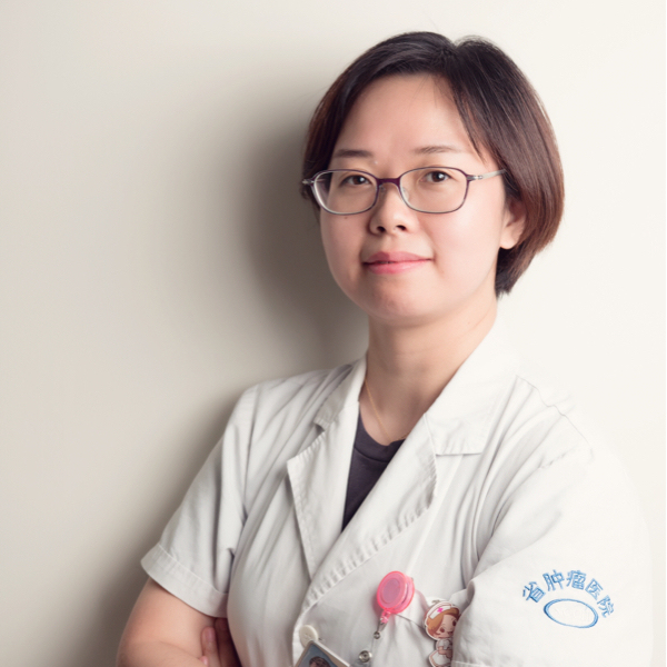 乳腺囊肿也需要手术吗？还是超过一厘米以上考虑微创吗？