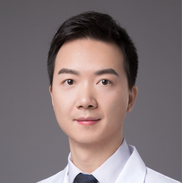 6岁半儿童，一年前远视300度散光500度，一年后转成近视250度散光450度，佩戴眼镜可以矫正好吗